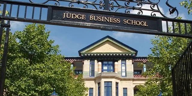 剑桥大学嘉治商学院 (University of Cambridge Judge Business School) 获分91.4，排在第6