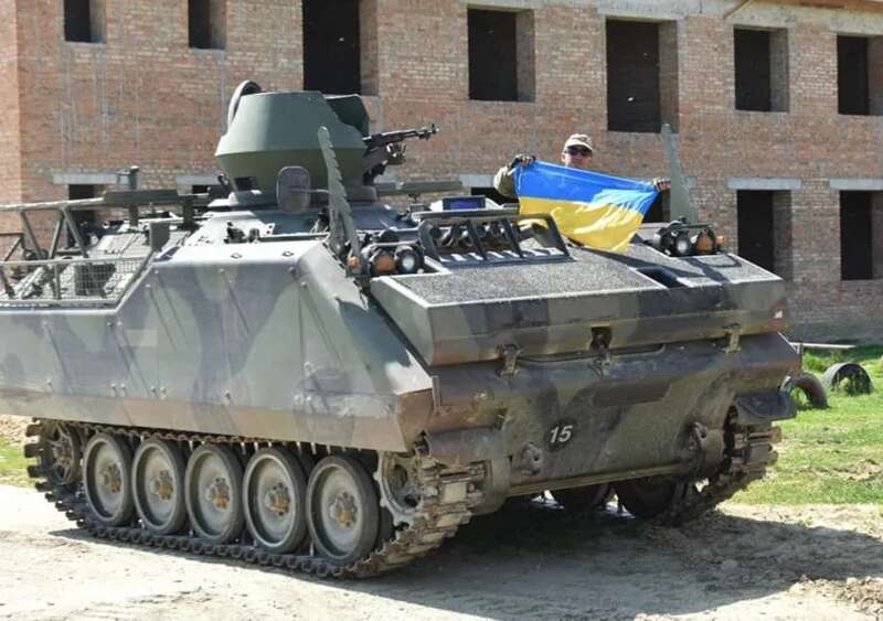 YPR-765装甲步战车等