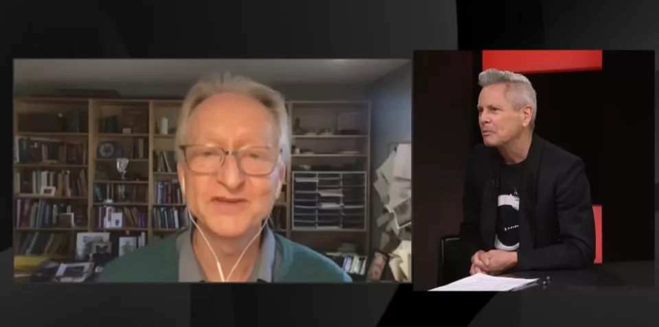 “AI教父”杰弗里·辛顿于近日接受了调查记者盖昂·埃斯皮纳的远程专访